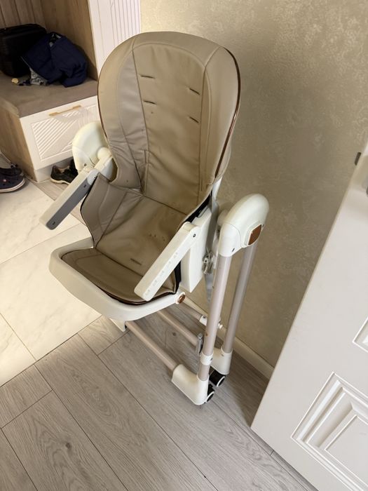 Стол детский для кормления