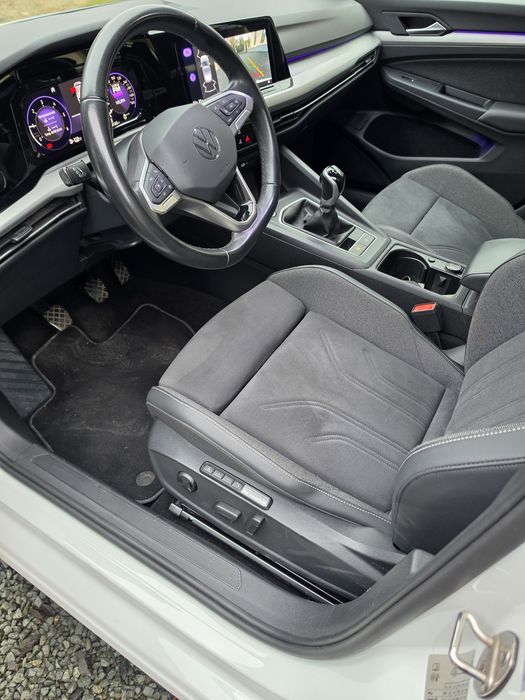 Vând Wolkswagen Golf 8