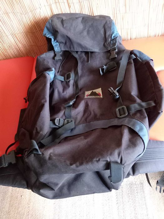 Vând rucsac SH 50 litri