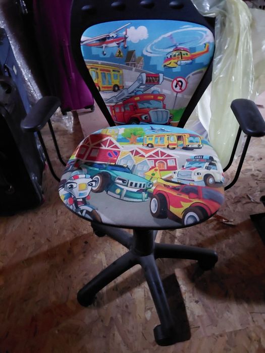 Scaun cu reglaj pentru copii