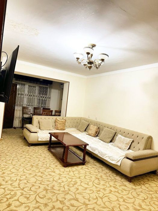 Яккасарой Бобур кучасида ижара