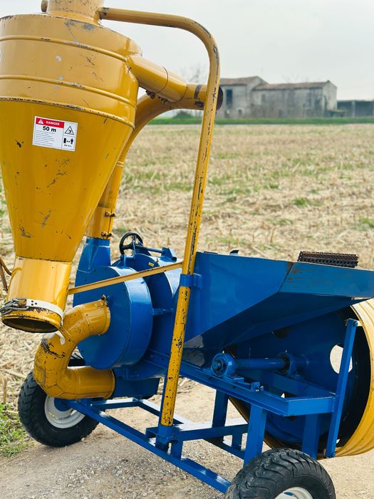 Moara ciocanele la tractor