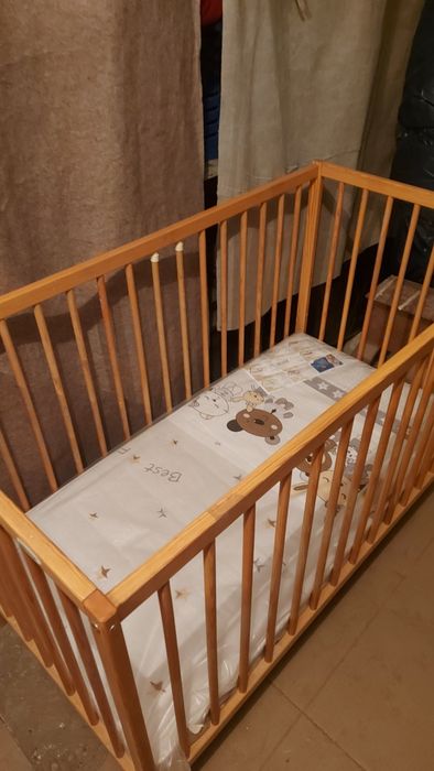 Детская кроватка