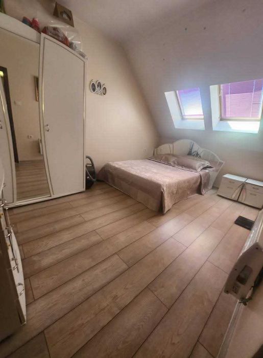 Продава се Тристаен апартамент в Търговище, Център - 70 кв.м за 1305 €/кв.м - Снимка #2