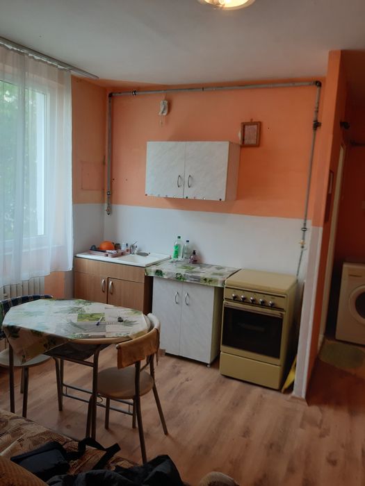 Vand garsonieră în Deva