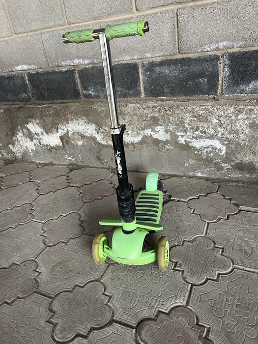 Машина трёхколёсный