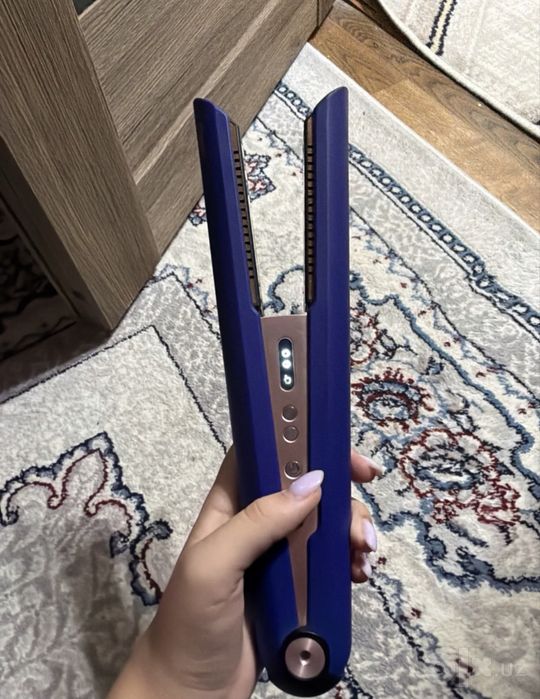 ПРОДАЕТСЯ!!! dyson corrale в идеальном состоянии