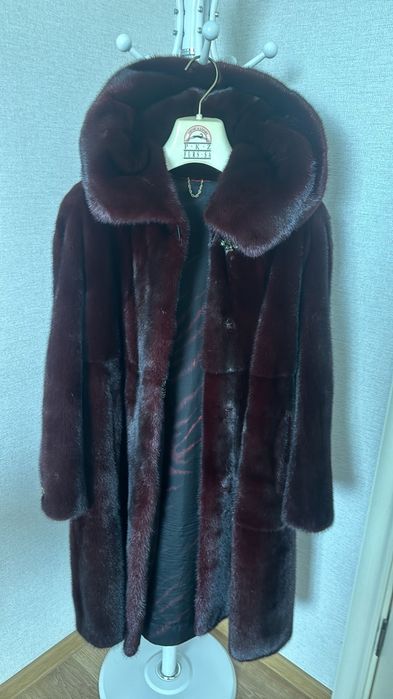 Продам норковую шубу