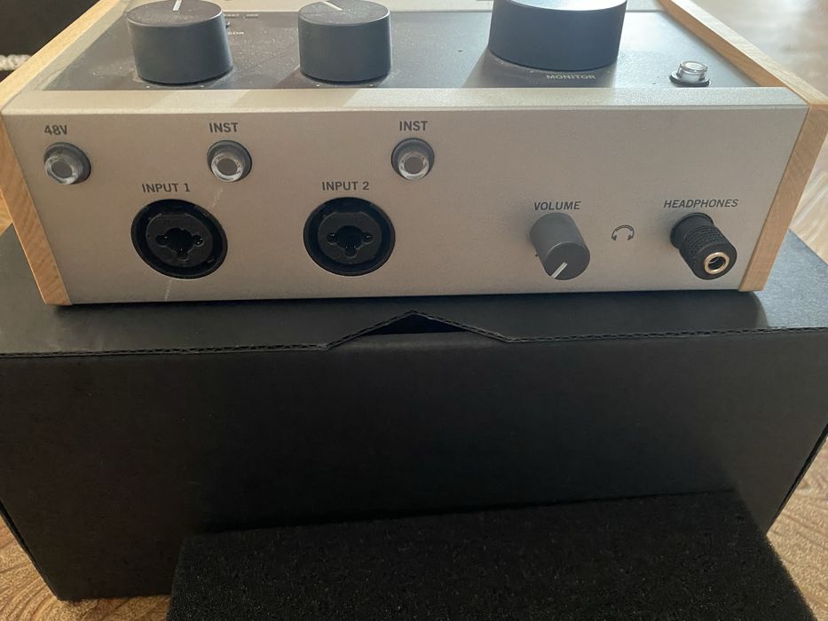 Аудиоинтерфейс Universal Audio Volt 276 (Звуковая карта)