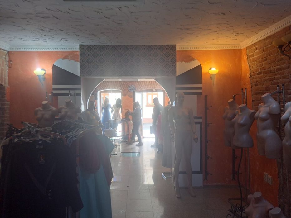 Inchiriez spatiu comercial in zona centrala