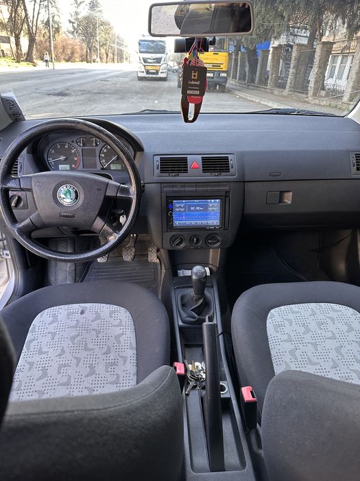 Skoda Fabia 1.4 16v 2004 , pret 1200€ neg.