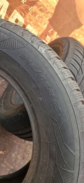 2 Anvelope ca noi Toyo 215 65 R15 M+S