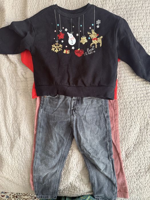 Добавить детские сеты одежды на 3-5 лет в отличном состоянии