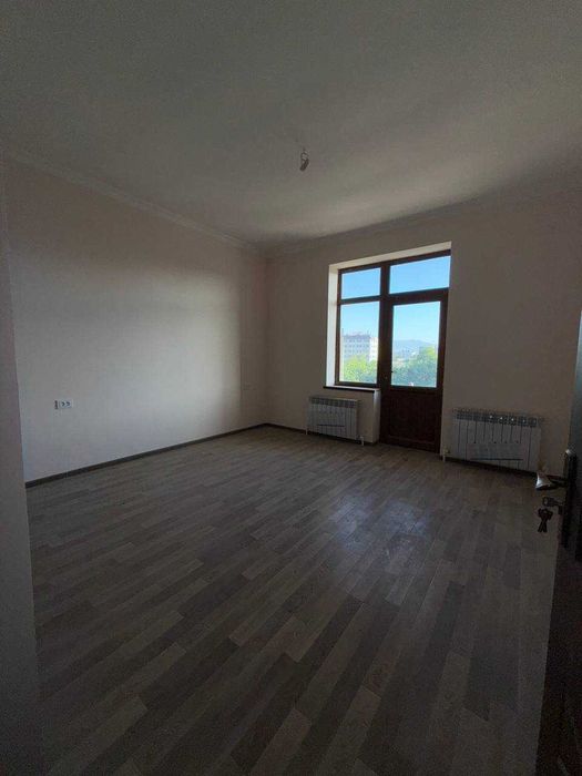 3х комнатная квартира в новостройке 86 кв/м, пр.Наваи