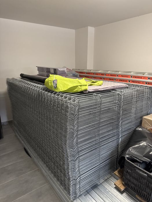 Plasă gard si stalpi zincați ( Intreg sau pe bucăți)