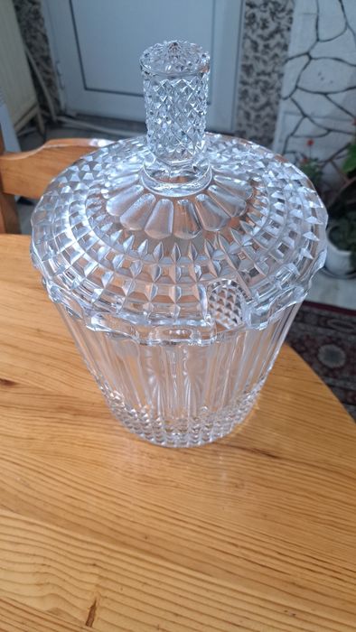 Кристална купа за пунш
