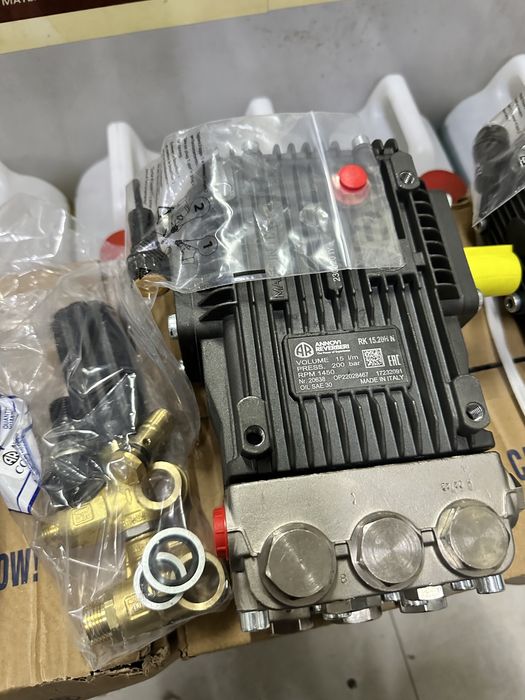 Помпа Италия 200 бар новый продажа