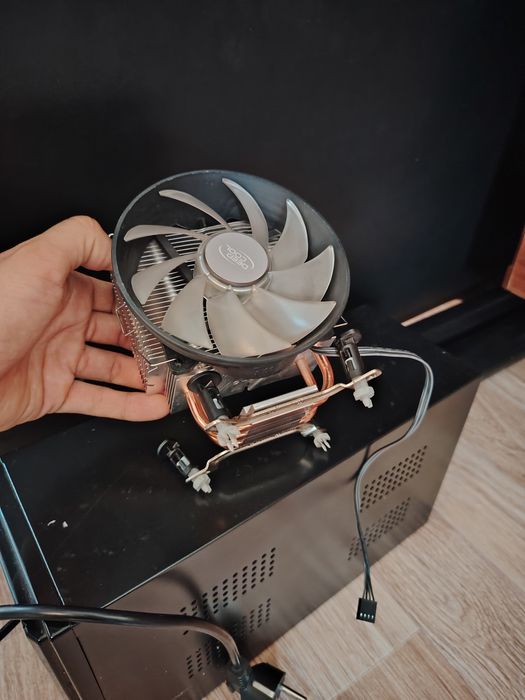 Продам ибп SVC V-1500-L-LCD