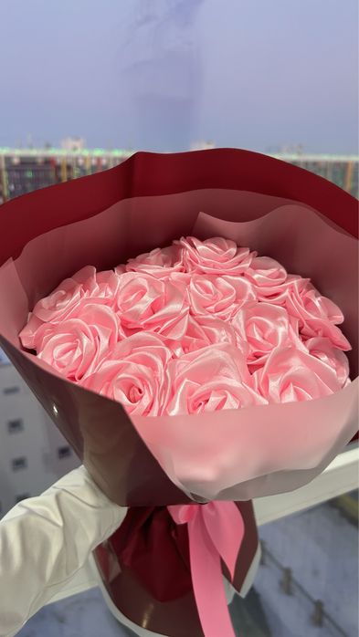 Атласный букет из 15 атласных роз)