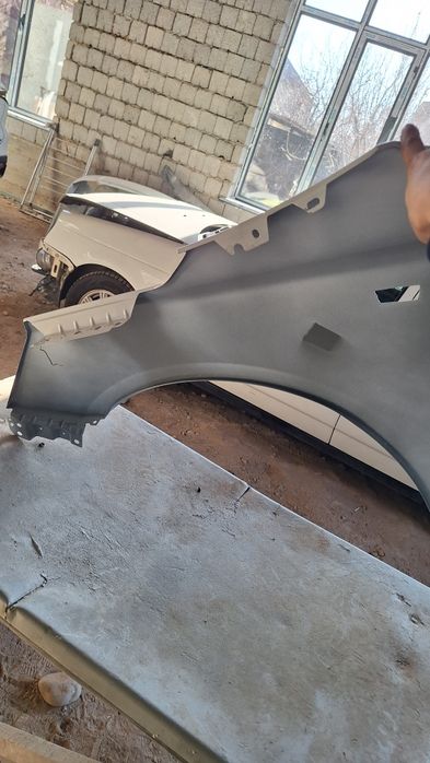 Кобальт передний правий крило