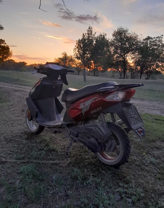 Продам скутр рейсер стелс 150 куб