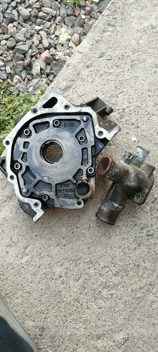 Продам запчасти по мотору...