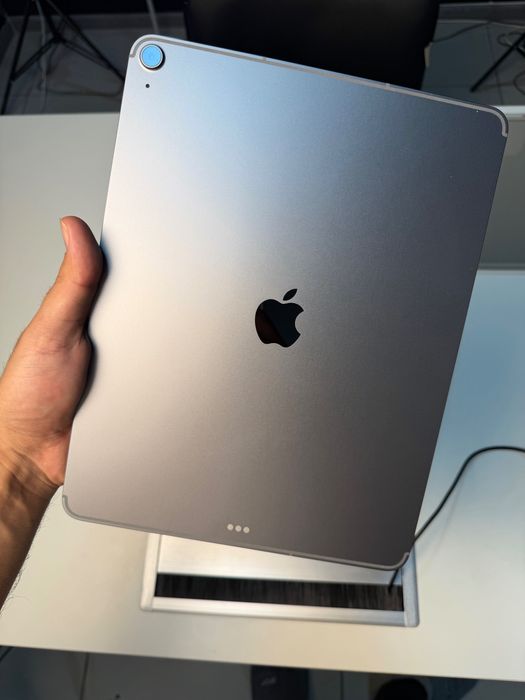 iPad Air 13 M3 Cellular(e-sim) 128GB + чехол и стекло ESR в подарок