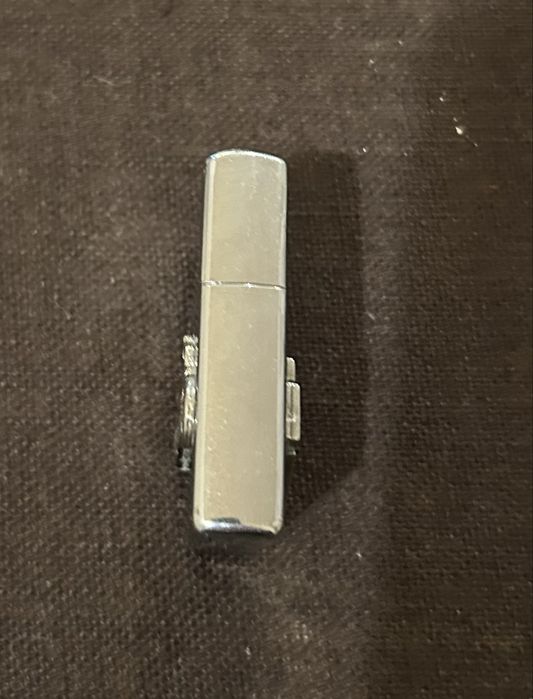 Vând brichetă originală Zippo din 1998