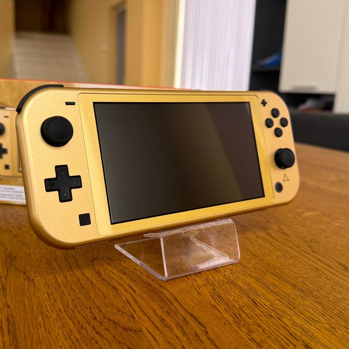 Nintendo Switch Lite – Hyrule Edition | Пълен комплект