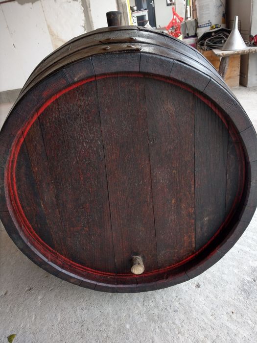 Butoi de vin 160-180 lt