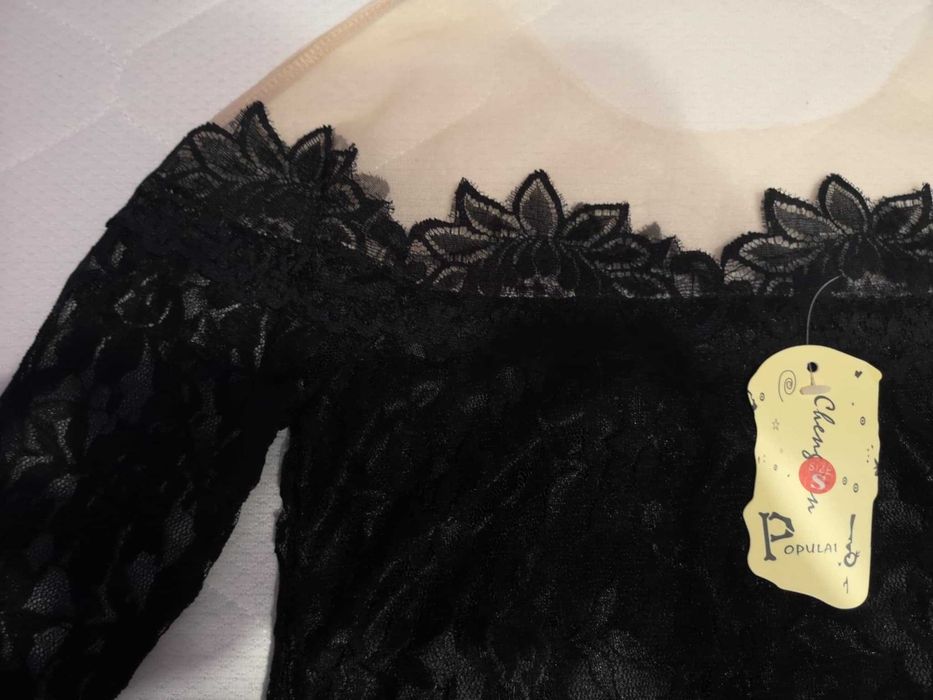 Ново! Стилна блуза с бродерия