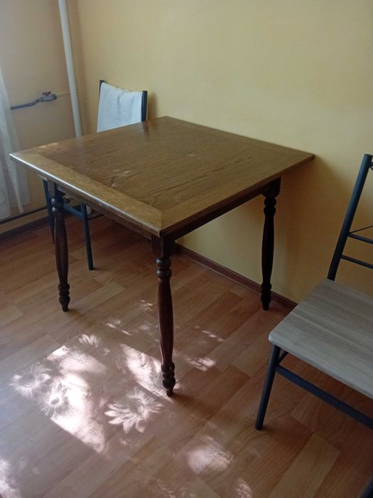 Piata Resita, particular - garsoniera spatioasa, mobilata, utilata