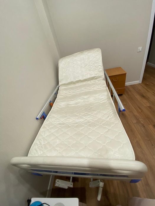 Кровать для лежачих больных