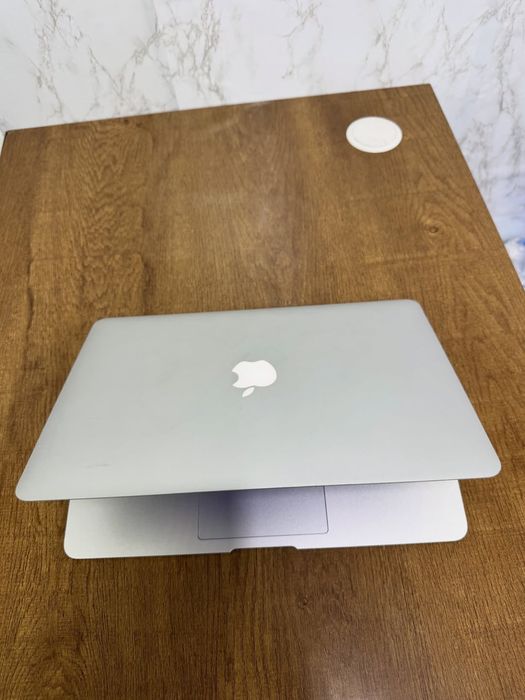 MacBook Air 2017 i5 8/128GB Windows/MacOs
