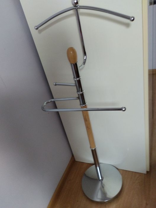 Напольная вешалка