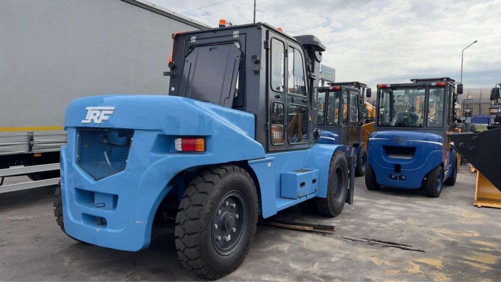 Вилочный погрузчик 10тонн