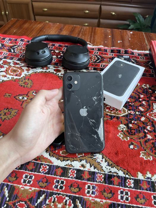 продам срочно iPhone 11 128G все работает