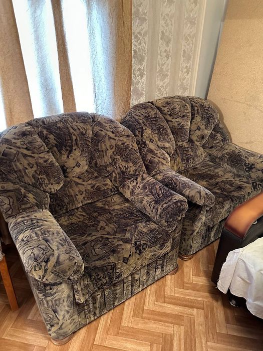 Диван, два кресла в комплекте