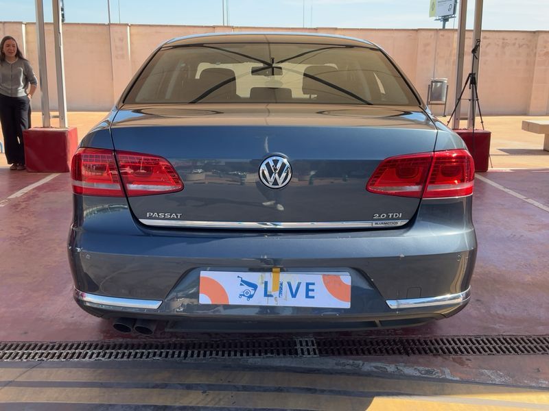 Volkswagen Passat 2.0 TDI Advance BlueMotion Tech 2011