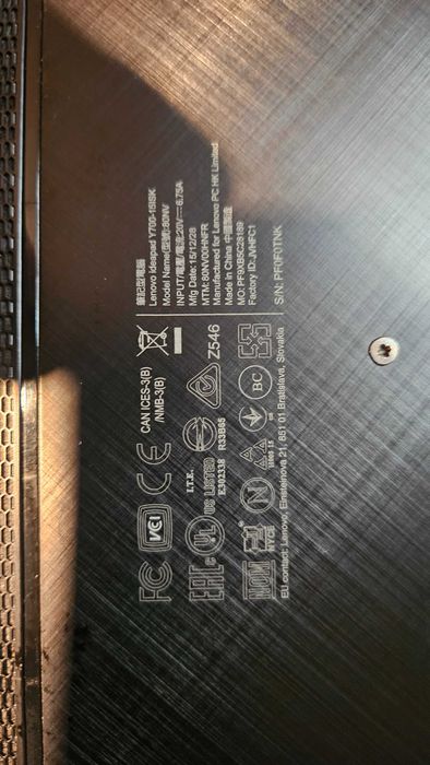 Laptop Gaming Lenovo ideapad Y700-15ISK i5 2,30ghz,8gb.mem.500 gb ssd