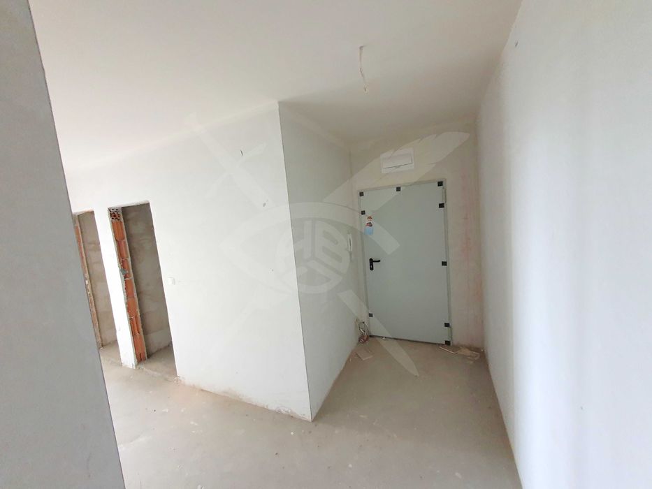 Продава се Двустаен апартамент в Бургас, Славейков - 74 кв.м за 1257 €/кв.м - Снимка #1