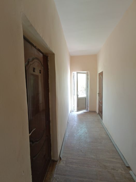 Бандихон туман Бирдамлик махаласида нотурар бинонинг 2та хона сотилади