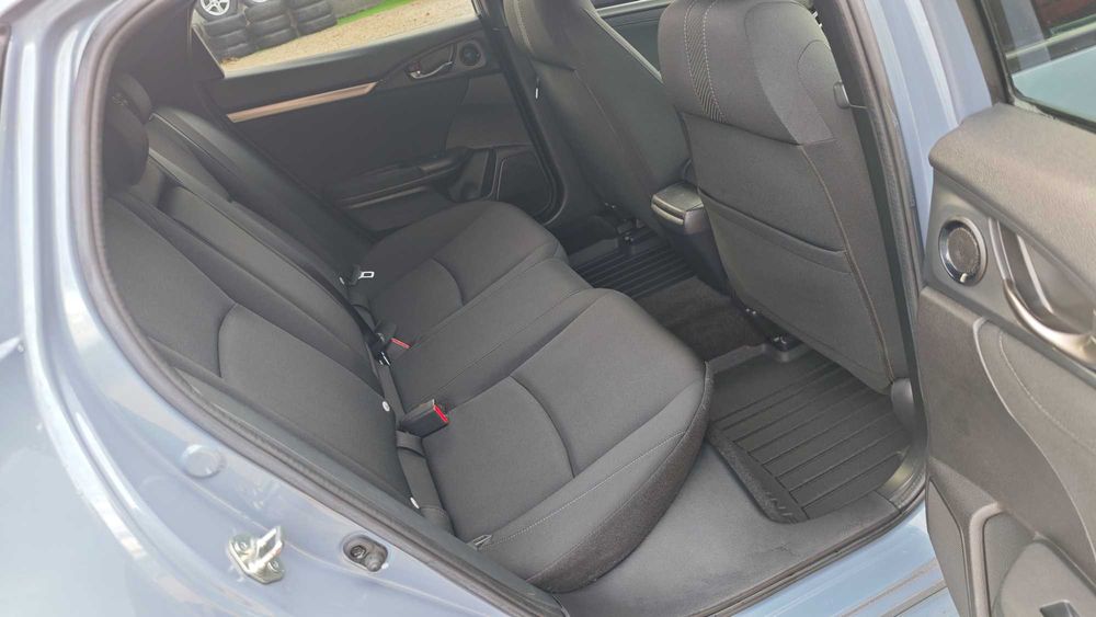 Модерно Сиво/Адаптивен DISTRONIK/Следи ПЪТ и ЗНАЦИ Civic