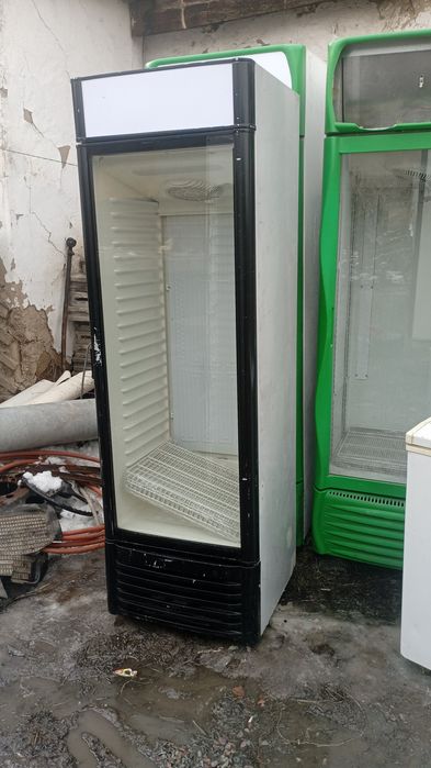 Холодильник витринный