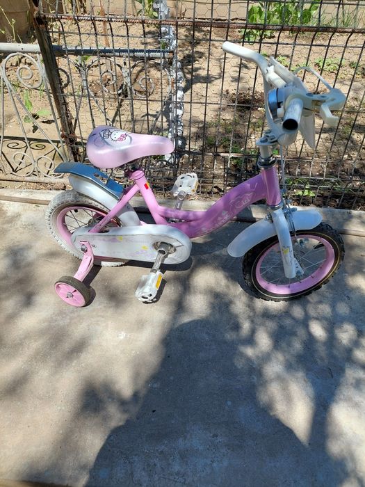 Bicicletă mică copii.