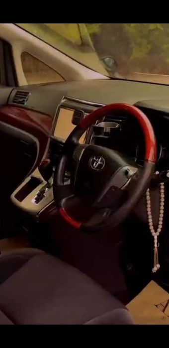 Продам Toyota VELLFIRE