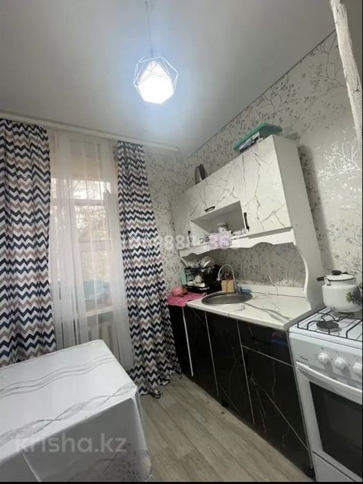 Продам двух комнатную квартиру