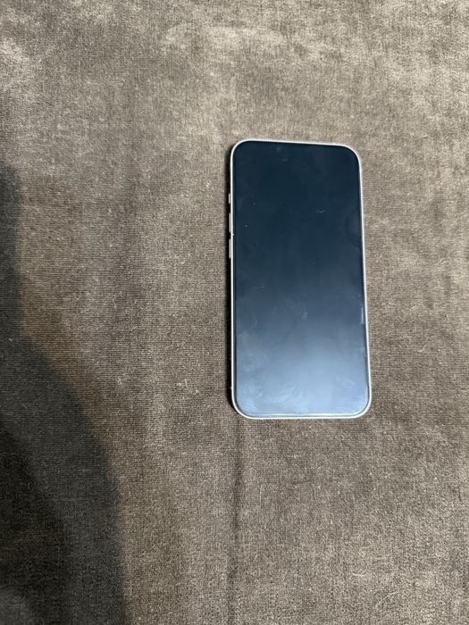 Продам Iphone 13 розовый