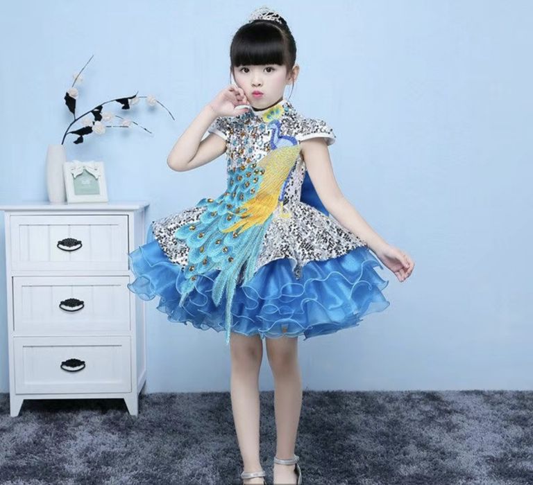 Детский новогодний платье стильный