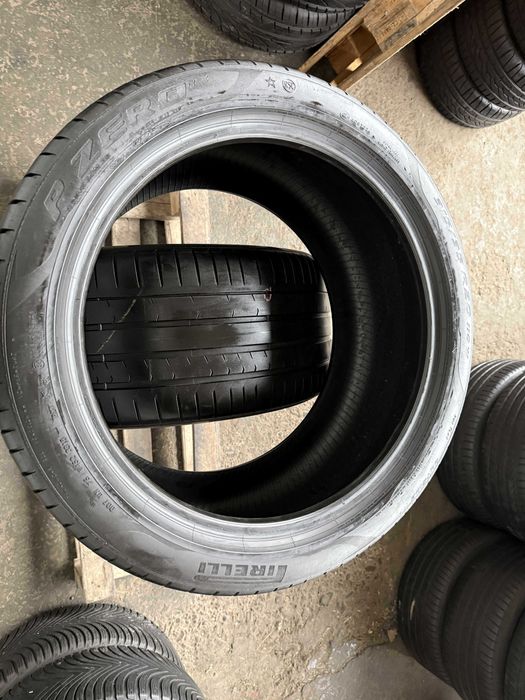 # 2x Anvelope Vara 315/35 R20 runflat - Pirelli P Zero RSC cu steluta BMW